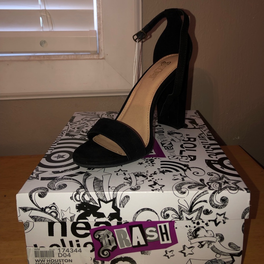 Black opened toe heels